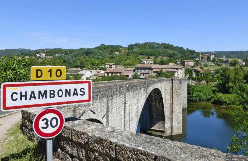 Charming Stone House With Shared Pool, Chambonas - Foto 22