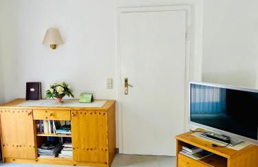 Ferienhaus Oesterle - Idyllisches Schwarzwaldhaus am Bach mit Terrasse & Balkon - Foto 28