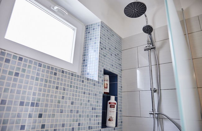 Two Bedroom Self Contained House - Photo 33