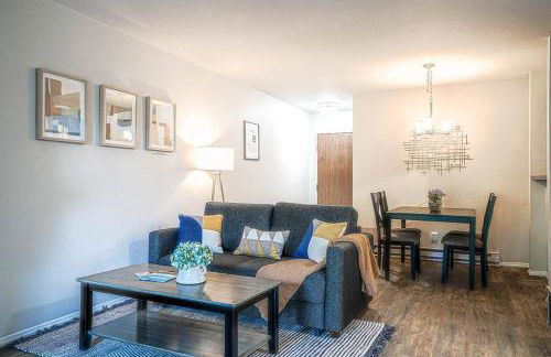 Modern Microsoft Redmond Campus Condo with Balcony - Foto 7