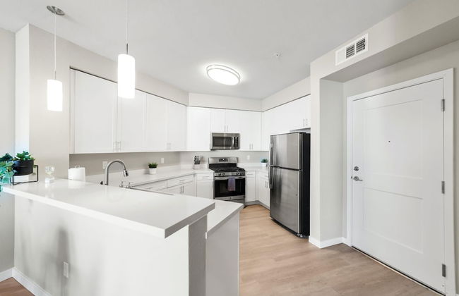 Designer Apt With Jacuzzi Sky Lounge Gym Access - Foto 2