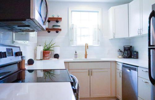 Sleeps 10! Minutes to Parris Island & Downtown - Photo 13