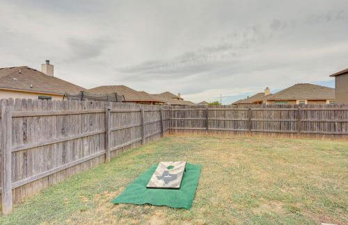 8 Mi to Fort Cavazos! Modern Home with Fire Pit - Foto 29