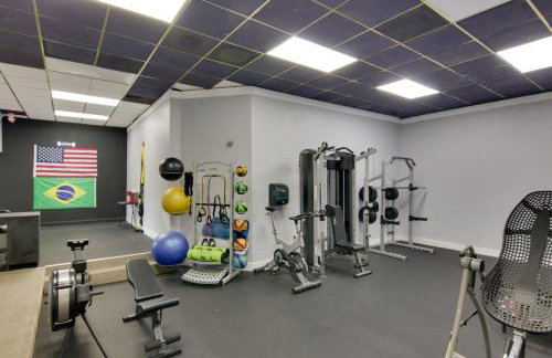 Charlotte Gem with Gym Near Hospitals and Park Expo - Foto 23