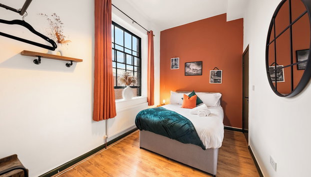 3 Bed Flat - Sleeps 7 - Parking - Wifi - Foto 4, Habitación