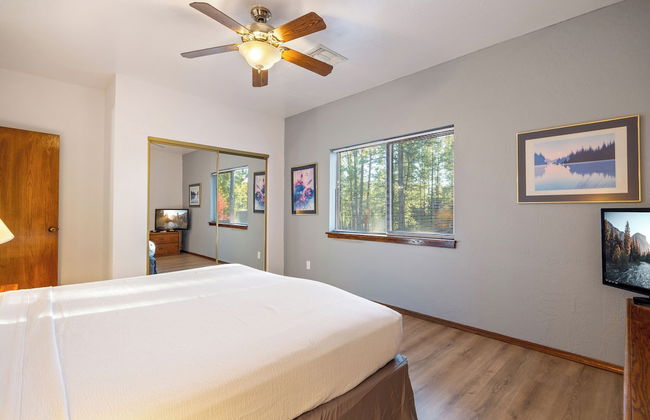 Roundhouse Resort - Photo 25