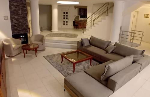 Villa Stef Lux - Πολυτελής Βίλα 8 - 10 ατόμων με Εσωτερική Πισίνα περιοχή Αεροδρομίου - Περαίας Θεσσαλονίκη - Photo 4