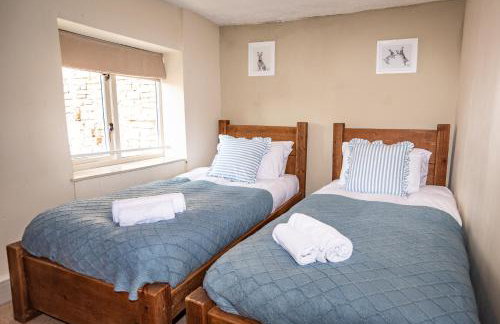 Historical Sherwood Forest Cottages - Sleeps 16 - Foto 15