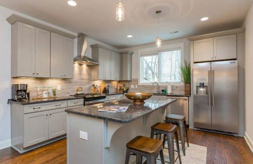 2 5 miles to DWNTN 3 King Beds - Garage Parking - Foto 4