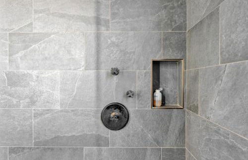 Charming Stay in Louisville's Vibrant Highlands - Foto 33