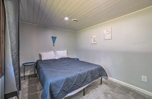 Prudenville Retreat with Yard about 1 Mi to Lake! - Foto 12