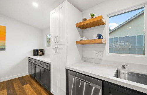 Dog-Friendly House with Hot Tub, AC, Game Room - Photo 32