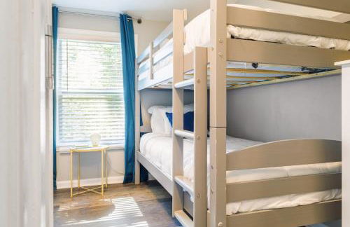 Franklin 4BR Escape, BBQ, Fire Pit, Sleeps 15 - Foto 26