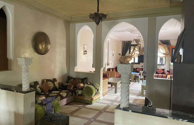 Palace With 2 Villas and 2 Swimming Pools in Sidi Abdellah Ghiat - Foto 3