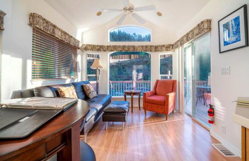 Charming Cottage Rental with Fabulous Views of the Trinity River in Northern California - Foto 22