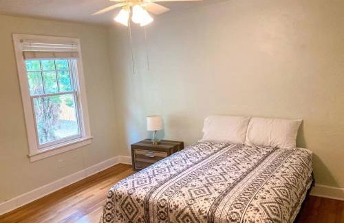 University House - 8 Bedrooms Walk to UF / Stadium - Foto 9