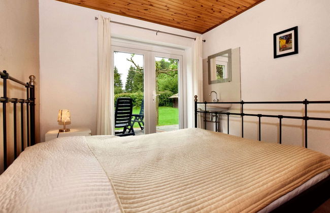 Charming Holiday Home in Gouvy with Hot Tub - Photo 7