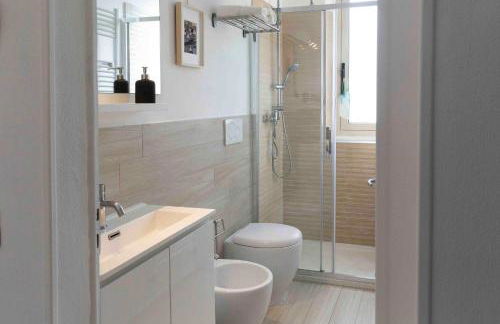 ROSSENA HOME tranquillo appartamento, con giardino, vicino al centro ed all'Ospedale Santa Maria Nuova SMN - Foto 12