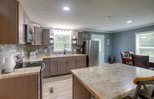 Serene Bryant Retreat with Private Hot Tub! - Foto 7