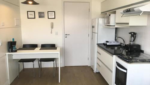 709- Apartamento Decorado Encantador, mobiliado, amplo, cozinha completa, Excelente localização no Rebouças - Foto 4