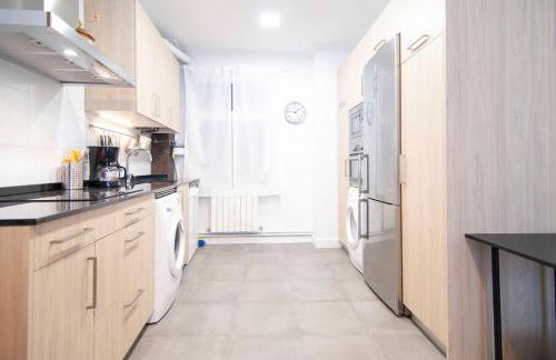 FAMILIAS Y GRUPOS - Muy buena UBICACION - BILBAO - Foto 4