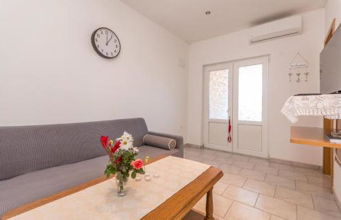 3 Bedroom Amazing Apartment In Banjevci - Foto 15