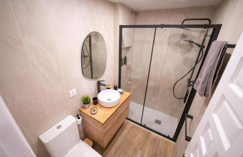 Apartasuites Royal Zahara, Máximo confort con vistas al mar - Photo 23