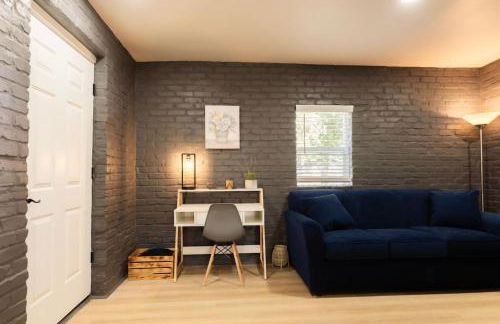 King Comfort - Bright and Modern 1BR Stay in Dunlap - Foto 27