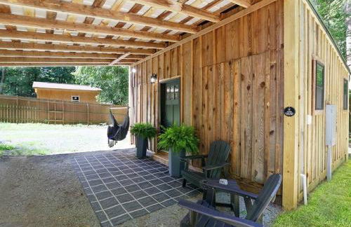 Tiny Tarheel Cozy Retreat Near UNC Tiny House - Photo 25