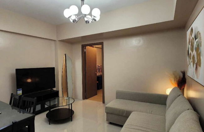 1 Bed Apartment - Sleeps 7 - Pool & Wifi - Photo 12