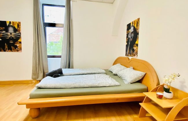 Stylish Shared 3-Bedroom Stay Near City - Foto 22