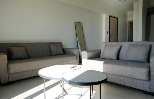 Poseidon 77B Luxury Residences - Photo 37