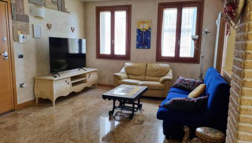 Consuelo House - Photo 3