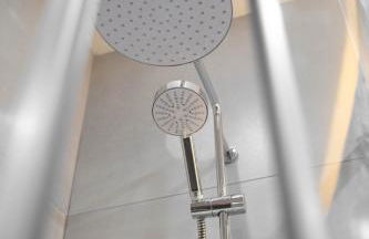 The Secret Garden, Donaghadee - The Hideaway - Stylish 5-Beds, and Lavish 3-Bedrooms - Guests 7 - Super Fast Speed Wi-FI - Foto 34