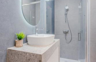 Modern 2BDR Apartment - Business Zone - Free Garage Parking - Photo 18