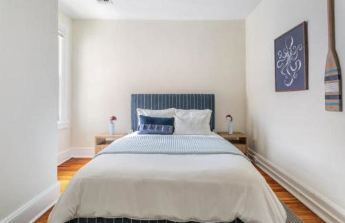 Fun & Funky 2BR in Downtown Princeton - Photo 5