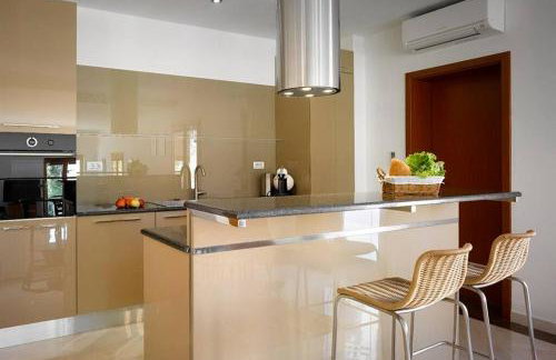 Private luxury Villa AZZURRO on Solta for up to 10 persons, free parking, very close to beach! FREE Kajak & Mountainbikes, GREAT living area & privacy! - Foto 9