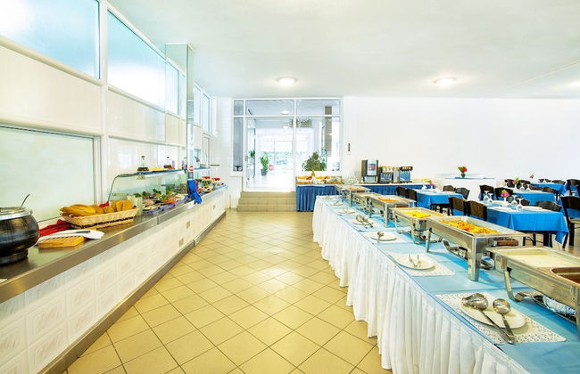 Xenios Port Marina Hotel - Photo 40