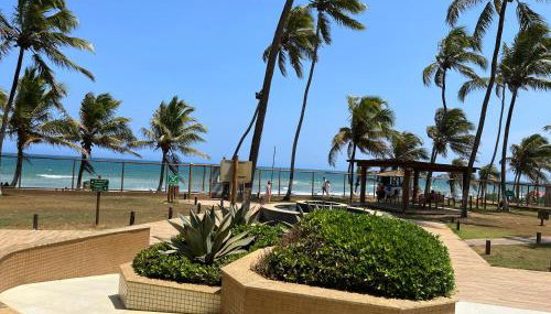 Lindo Apartamento pé na areia com serviço de limpeza - Foto 2