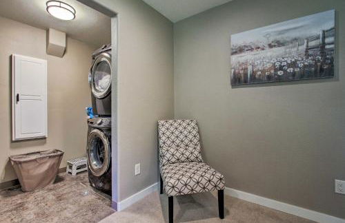 Creekfront Lincoln Home, Steps from Downtown! - Foto 14