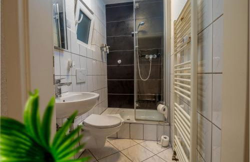 Tiny House in Duisburg by JUNIK Apartments - Photo 4