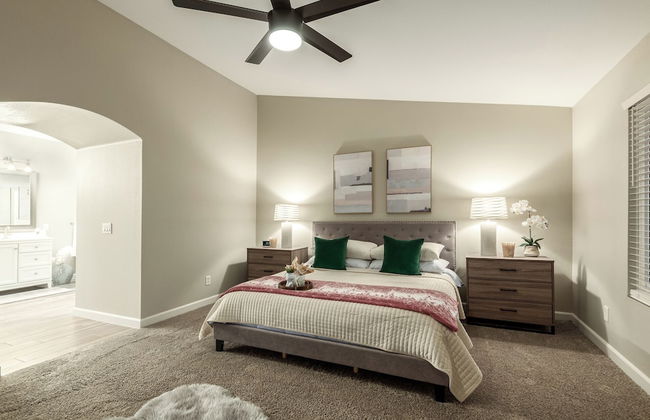 The Golden Cactus Phoenix - Photo 8