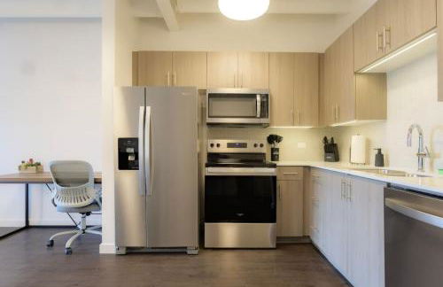 Above The Roots - Stylish 1BD on the Square - Foto 8