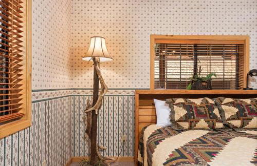 Toste Cabin- Spacious 3BR Cabin in East Village! - Foto 19