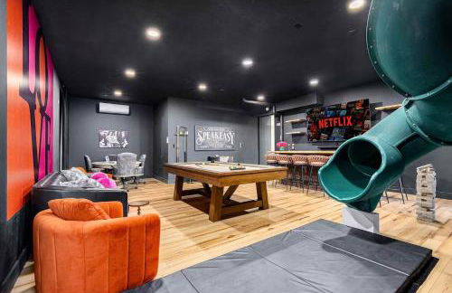 Spacious 6 Bedroom Home with a Heated Salt Water Pool, Theater & Game Room - Foto 20