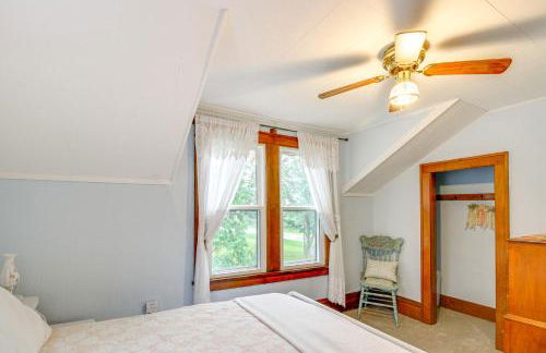 Charming Long Lake Home with Dock on 2 Acres! - Foto 17