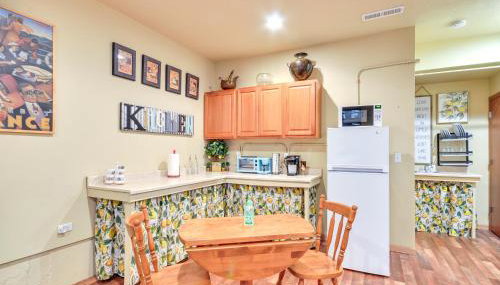 Inviting Studio with Patio, 15 Mi to Portland! - Foto 2