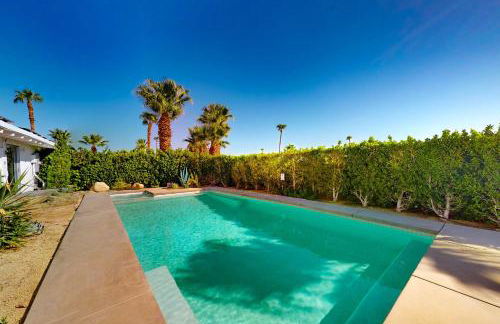 Remodeled midcentury charmer with private salt water pool spa and mountain views - Foto 24