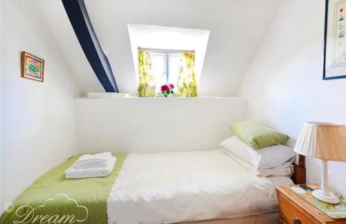 Little Berwick Cottage - Photo 12