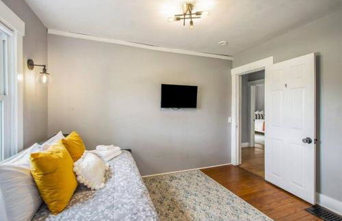 Entire 4 Bdrm Beautiful Home Next to WMU/K College - Foto 13